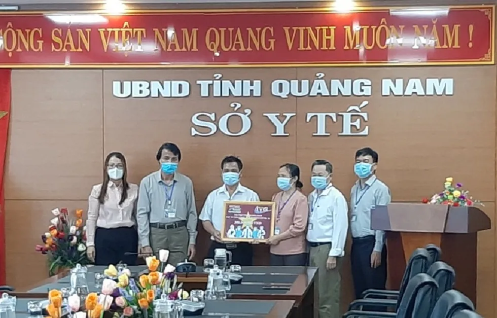 Quảng Nam tiếp nhận vật tư và hóa chất xét nghiệm Covid-19 ảnh 1