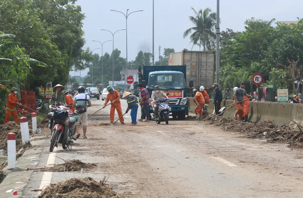 Đường sắt, đường bộ đoạn qua tỉnh Quảng Nam đã thông suốt ảnh 2