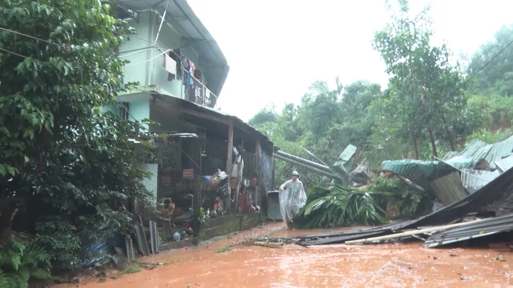 Sạt lở núi tại Quảng Nam, 1 người bị thương ảnh 2