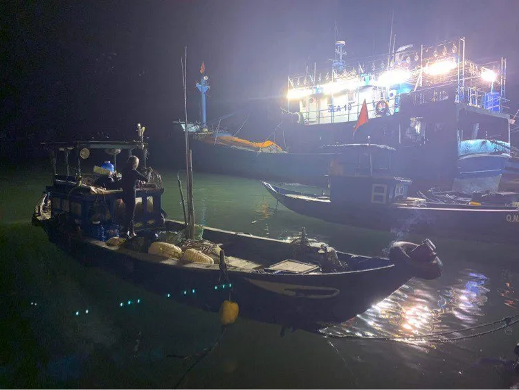 Tìm thấy thi thể bé gái bị người cha nhẫn tâm ném xuống sông ảnh 1