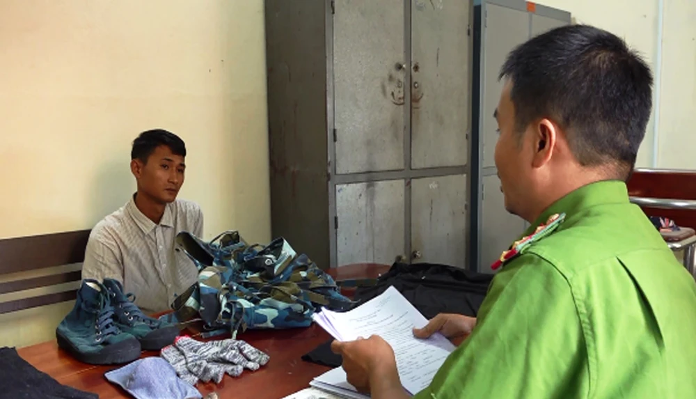 Khởi tố đối tượng dùng búa cướp tiệm vàng ở Quảng Nam ảnh 1 Khởi tố đối tượng dùng búa cướp tiệm vàng ở Quảng Nam ảnh 1