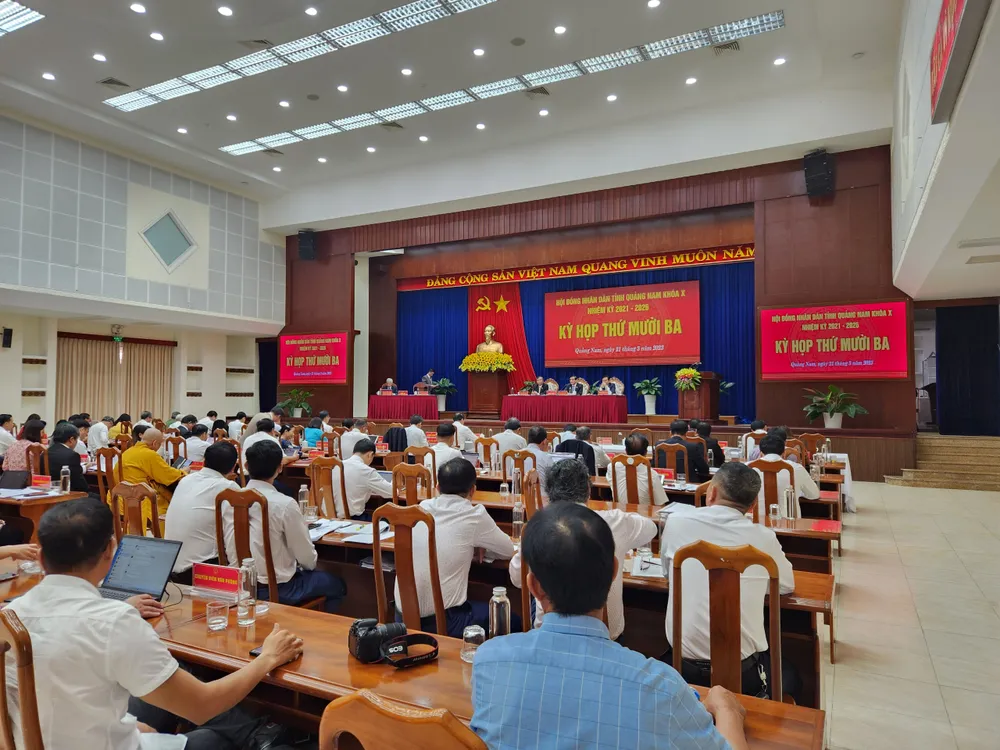 Quang cảnh kỳ họp