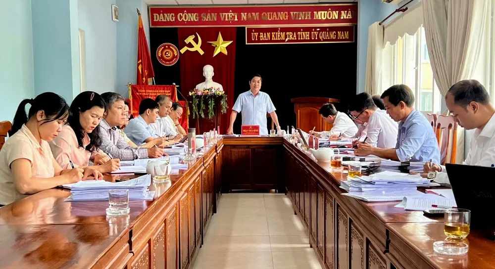 Quang cảnh cuộc họp Quang cảnh cuộc họp