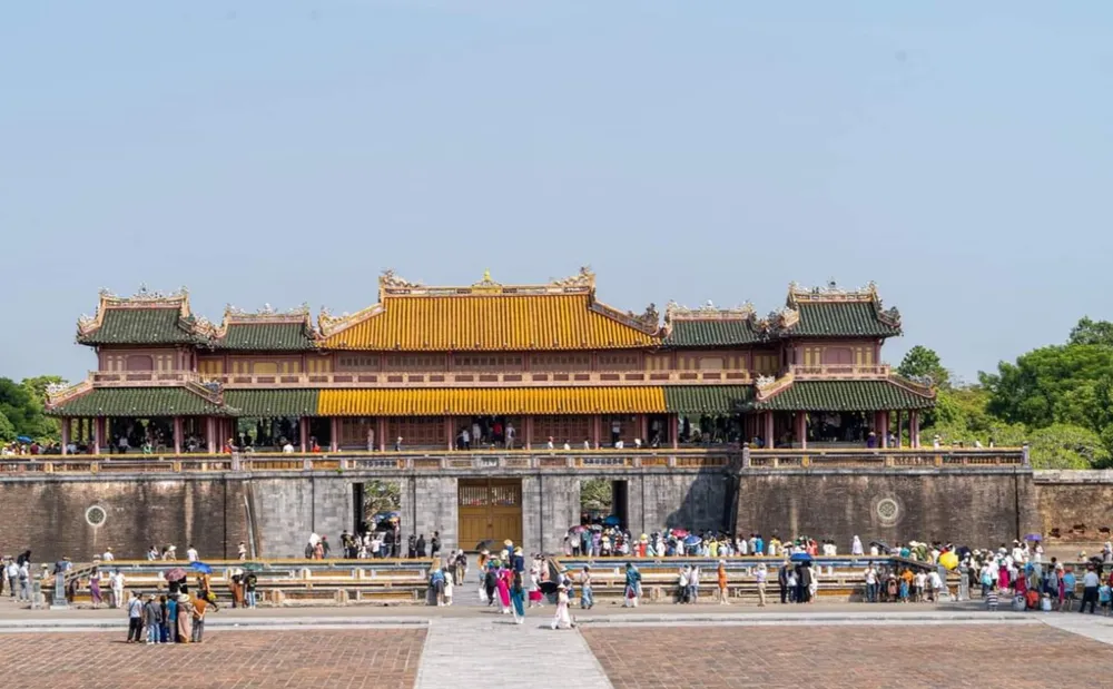 Lượng du khách đến tỉnh Thừa Thiên Huế tăng cao, nhất là du khách quốc tế. Ảnh: VĂN THẮNG Lượng du khách đến tỉnh Thừa Thiên Huế tăng cao, nhất là du khách quốc tế. Ảnh: VĂN THẮNG