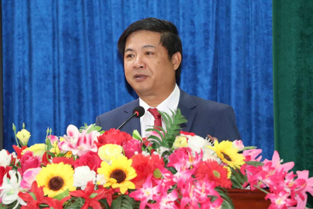 Ông Lương Nguyễn Minh Triết, Bí thư Tỉnh ủy Quảng Nam phát biểu tại buổi lễ 30-12-thanh-sap-dang-bo-que-son-2.jpg