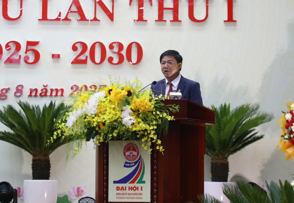 Ông Lương Nguyễn Minh Triết, Chủ tịch UBND TP Đà Nẵng, phát biểu tại đại hội. Ảnh: NGUYỄN CƯỜNG 1-8-da-nang-dat-muc-tieu-3.JPG