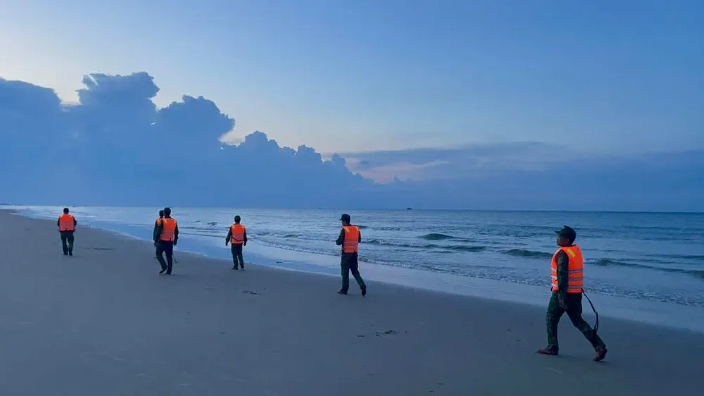 Search force for missing fishermen along the coast 8-8-timm-kiem-ngu-dan-mat-tich-tren-bien-2.jpg