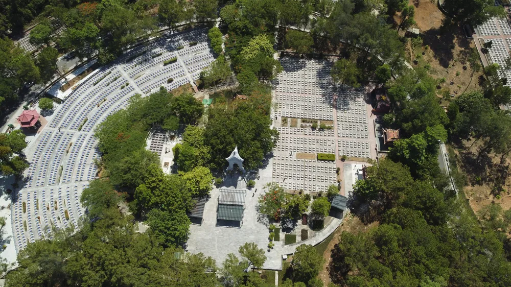 Dòng người về vùng "đất lửa" Quảng Trị tri ân các anh hùng liệt sĩ ảnh 11