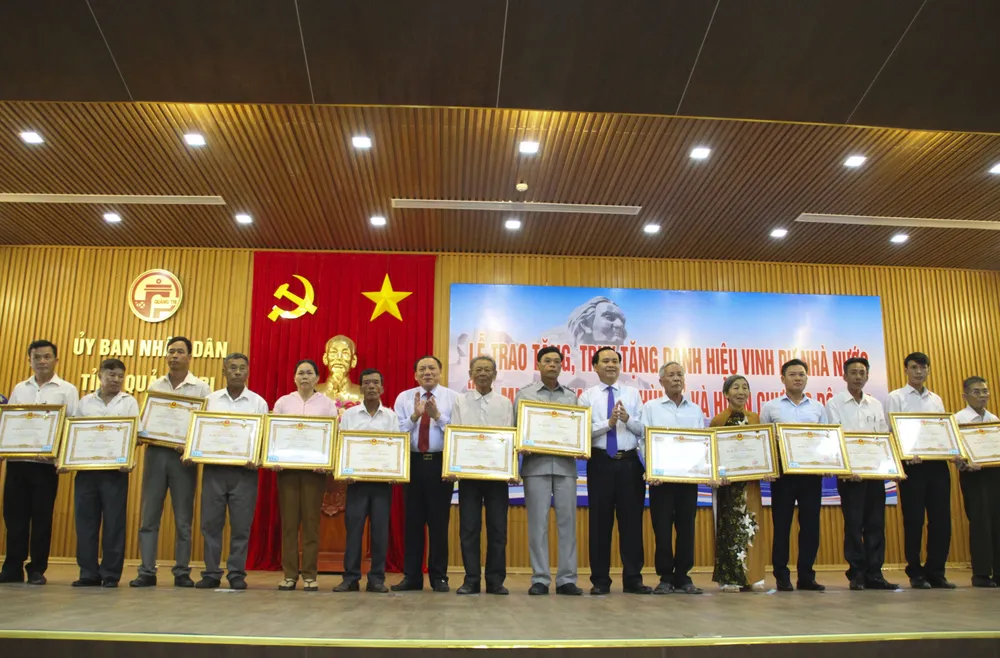 Quảng Trị: Tặng danh hiệu Bà Mẹ Việt Nam Anh hùng và Huân chương Độc lập ảnh 1