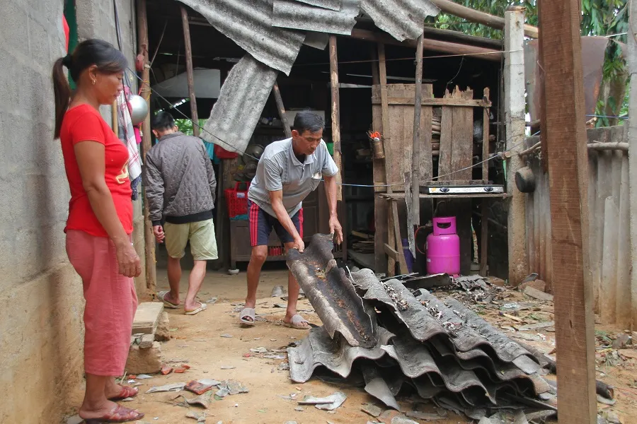 Quảng Trị: Nỗ lực hỗ trợ người dân khắc phục hậu quả bão số 5 ảnh 3 Quảng Trị: Nỗ lực hỗ trợ người dân khắc phục hậu quả bão số 5 ảnh 3