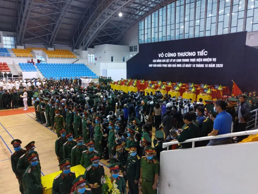 Lễ viếng và truy điệu 22 liệt sĩ Đoàn Kinh tế - Quốc phòng 337 hy sinh tại Quảng Trị  ảnh 14