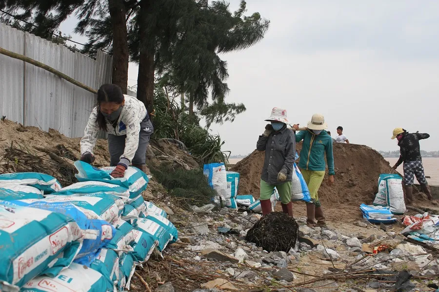 Đà Nẵng, Thừa Thiên-Huế yêu cầu người dân không ra khỏi nhà bắt đầu từ trưa 14-11 ảnh 3 Đà Nẵng, Thừa Thiên-Huế yêu cầu người dân không ra khỏi nhà bắt đầu từ trưa 14-11 ảnh 3