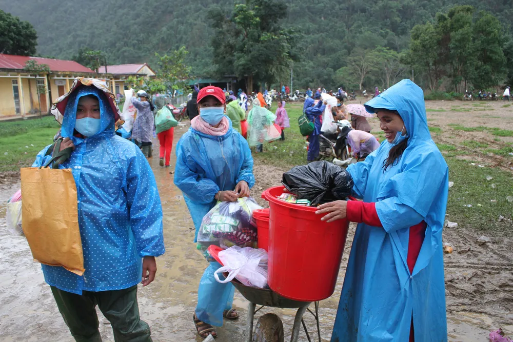 Chợ phiên 0 đồng giúp người nghèo vùng cao vượt khó sau lũ ảnh 8