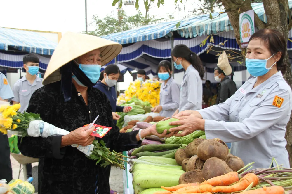 Quảng Trị: “Phiên chợ 0 đồng” ấm lòng người dân khó khăn  ảnh 3