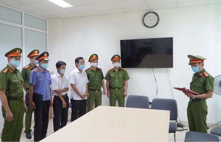 Khởi tố thêm 2 cán bộ công an trong vụ kê khống 353 mộ giả tại Huế ảnh 1 Khởi tố thêm 2 cán bộ công an trong vụ kê khống 353 mộ giả tại Huế ảnh 1