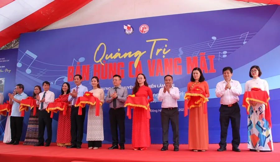 Hội Nhà báo Việt Nam trưng bày chuyên đề, triển lãm ảnh “Quảng Trị - Bản hùng ca vang mãi” ảnh 1