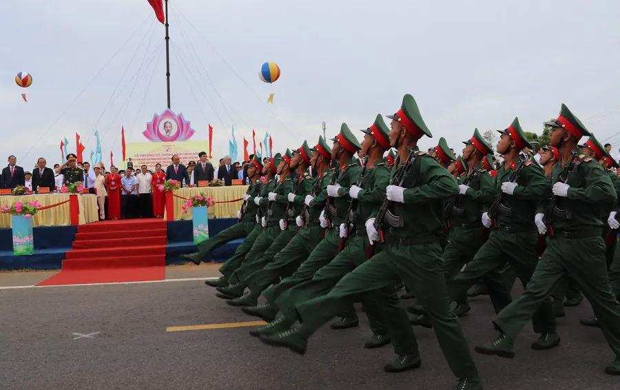 Thiêng liêng Lễ thượng cờ “Thống nhất non sông”  ảnh 5