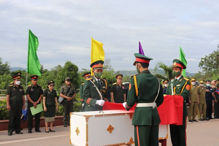 Quảng Trị: Đón nhận 12 hài cốt liệt sĩ hy sinh tại Lào  ảnh 4 Quảng Trị: Đón nhận 12 hài cốt liệt sĩ hy sinh tại Lào  ảnh 4