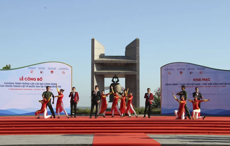 Trồng cây xanh, cải tạo cảnh quan tại các nghĩa trang liệt sĩ quốc gia tỉnh Quảng Trị ảnh 2