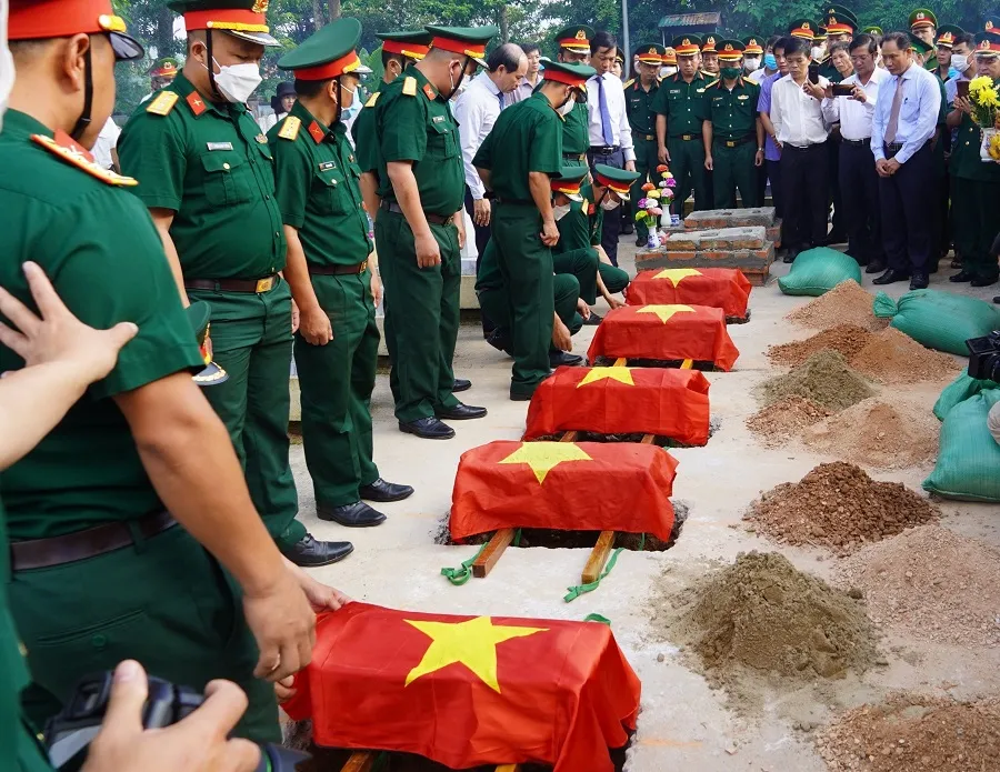 Quảng Trị, Bình Phước: Truy điệu và an táng hài cốt liệt sĩ  ảnh 2