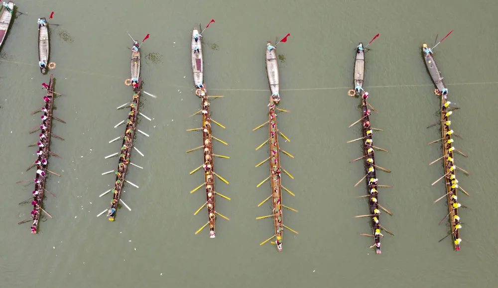 Lễ hội đua thuyền mừng Tết Độc lập ở quê hương Đại tướng Võ Nguyên Giáp ảnh 11