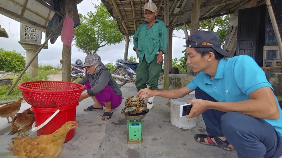 Khu vực rừng ngập mặn có nhiều tôm, cua đem lại nguồn thu nhập ổn định cho người dân Khu vực rừng ngập mặn có nhiều tôm, cua đem lại nguồn thu nhập ổn định cho người dân