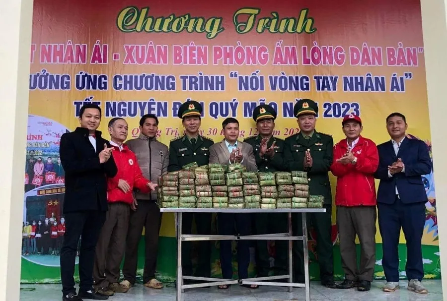 Chương trình đã đem lại cho người dân khu vực biên giới của tỉnh Quảng Trị không khí ấm áp khi tết đến xuân về Chương trình đã đem lại cho người dân khu vực biên giới của tỉnh Quảng Trị không khí ấm áp khi tết đến xuân về