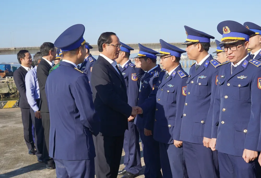 Đoàn công tác thăm, chúc tết cán bộ, chiến sĩ Hải đội 202 Đoàn công tác thăm, chúc tết cán bộ, chiến sĩ Hải đội 202