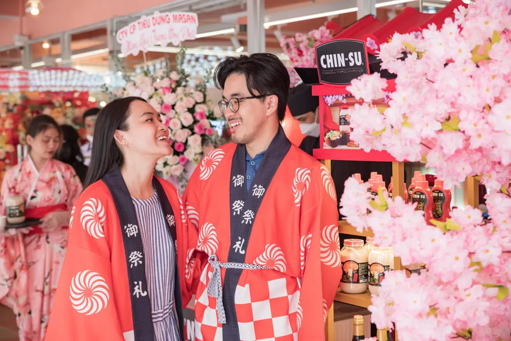 Cô nàng Đóa Qua rạng rỡ check-in trong khung cảnh Nhật Bản được bố trí tại sự kiện sáng nay Cô nàng Đóa Qua rạng rỡ check-in trong khung cảnh Nhật Bản được bố trí tại sự kiện sáng nay