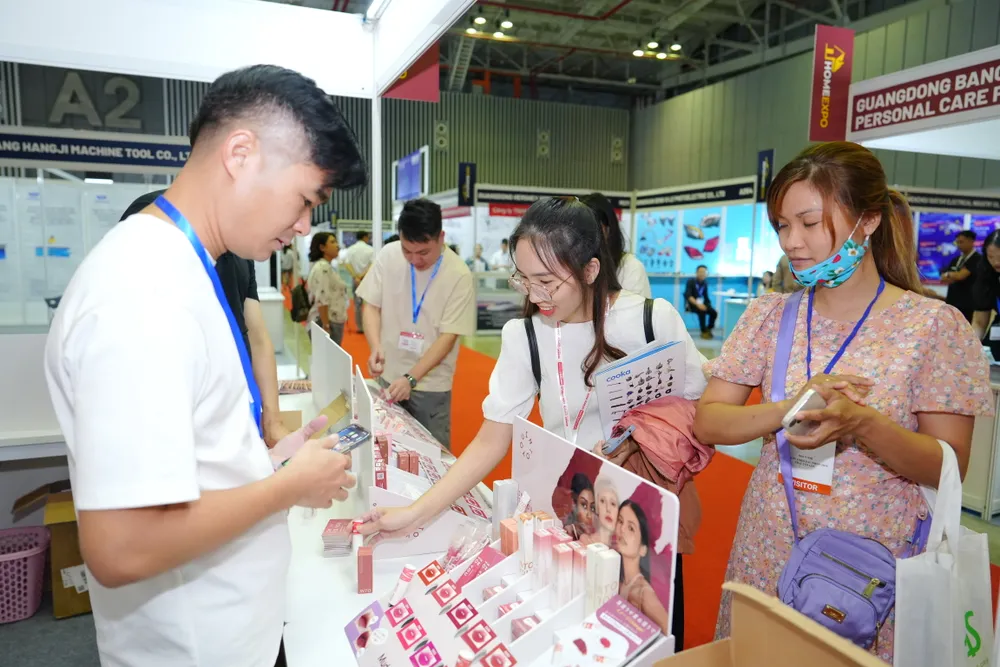 Triển lãm thương mại tại Việt Nam về các sản phẩm, dịch vụ Trung Quốc