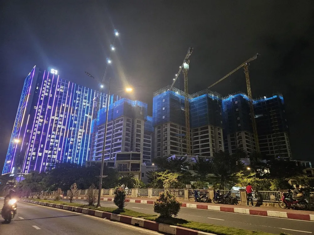 Tòa S1 của dự án Sunshine Sky City đã bàn giao cho cư dân và đi vào vận hành, các tòa còn lại của dự án đang được tiếp tục triển khai xây dựng Tòa S1 của dự án Sunshine Sky City đã bàn giao cho cư dân và đi vào vận hành, các tòa còn lại của dự án đang được tiếp tục triển khai xây dựng