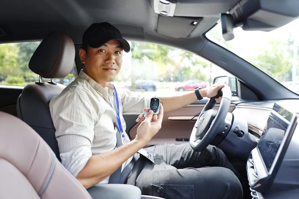 Khách hàng nam và nữ đều bị VF 6 chinh phục Khách hàng nam và nữ đều bị VF 6 chinh phục