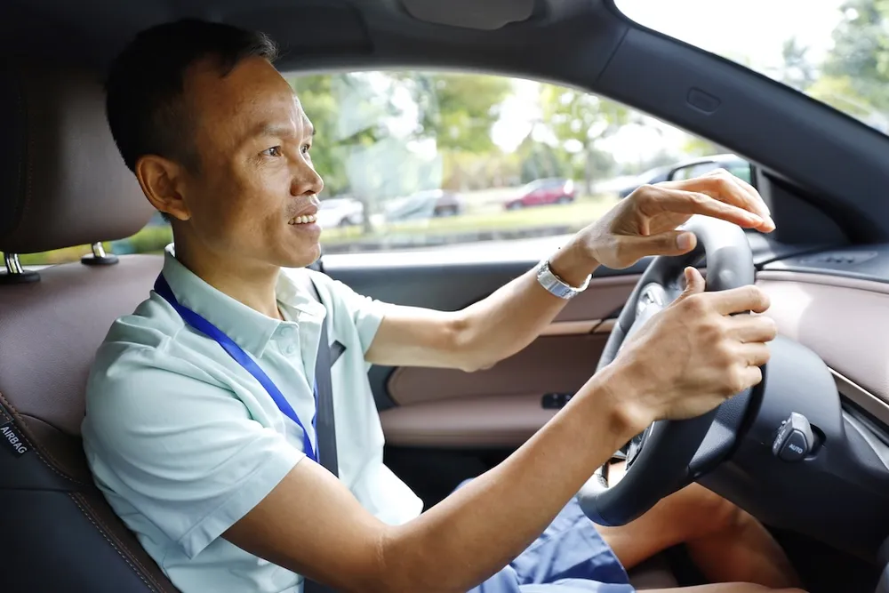 VF 6 nhỏ gọn, động cơ mạnh mẽ mang lại cảm giác lái phấn khích và linh hoạt VF 6 nhỏ gọn, động cơ mạnh mẽ mang lại cảm giác lái phấn khích và linh hoạt