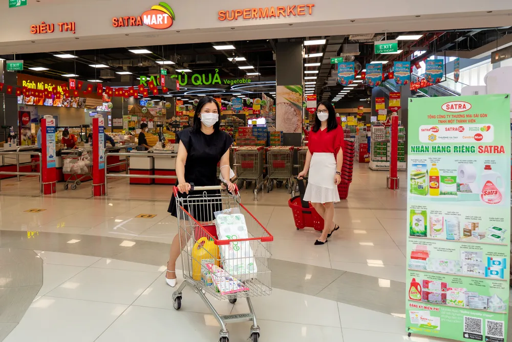 Dự kiến sức mua ở nhóm thực phẩm tươi sống gồm: rau củ quả, trái cây, các loại thịt và bia, nước giải khát sẽ tăng cao dịp tết này. Ảnh chụp tại Satramart Siêu thị Củ Chi