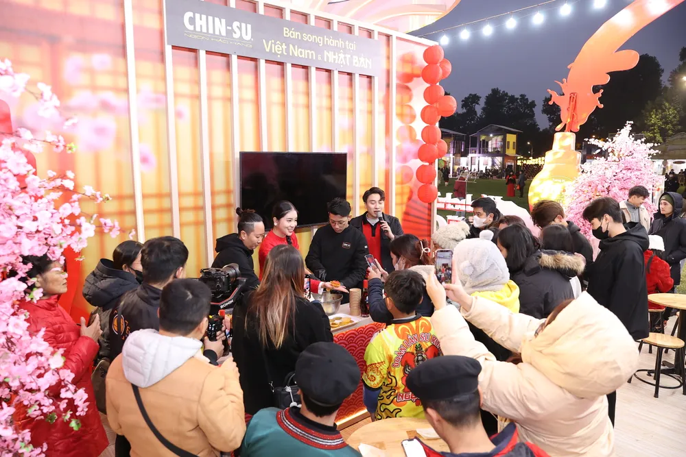 Các chef Việt trổ tài cách tân món Tết tại gian hàng CHIN-SU cac-chef-viet-tro-tai-cach-tan-mon-tet-tai-gian-hang-chin-su-6874.jpg