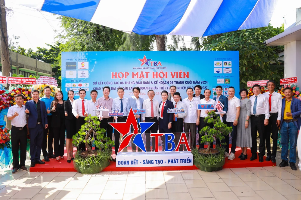 Chương trình họp mặt Hội viên TBA với sự tham dự của lãnh đạo TP Thủ Đức và các hội, CLB trên địa bàn TPHCM Đây là những hội viên tiêu biểu, có tâm huyết, tinh thần trách nhiệm trong việc tham gia điều hành các hoạt động của CLB.jpg