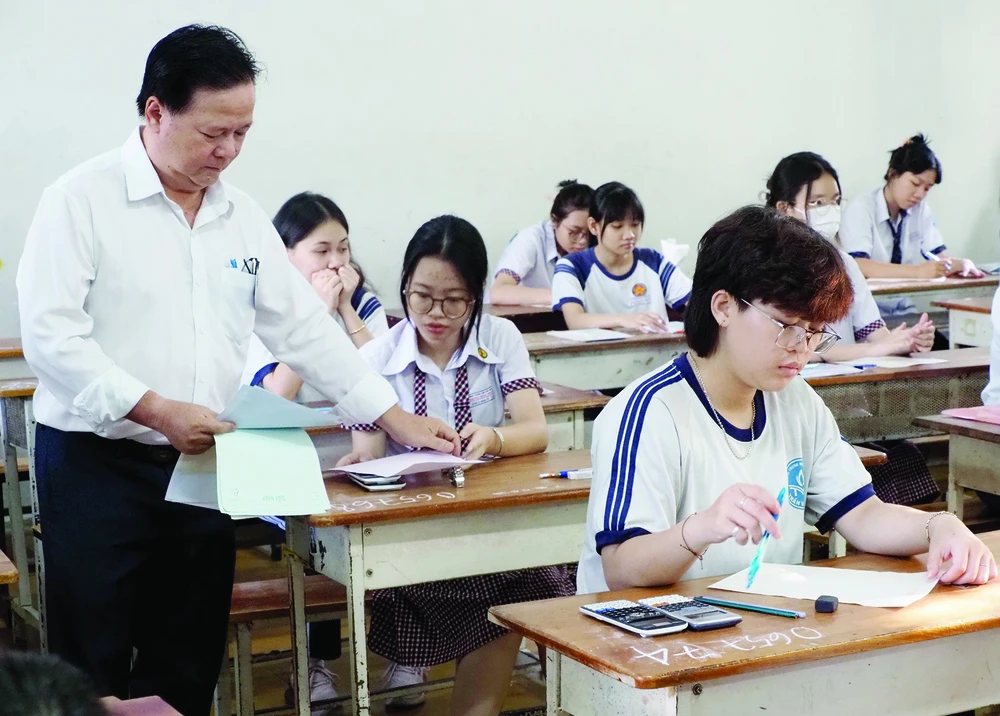 Thí sinh tham gia kỳ thi tốt nghiệp THPT năm 2024 tại TPHCM. Ảnh: THU TÂM Z2a.jpg
