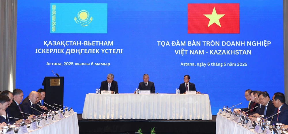 Tổng Bí thư Tô Lâm dự Tọa đàm bàn tròn doanh nghiệp Việt Nam - Kazakhstan. Ảnh: TTXVN G8c.jpg