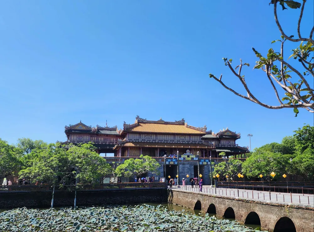 Cố đô Huế - di sản văn hóa được UNESCO vinh danh - là điểm thu hút khách &1g.jpg