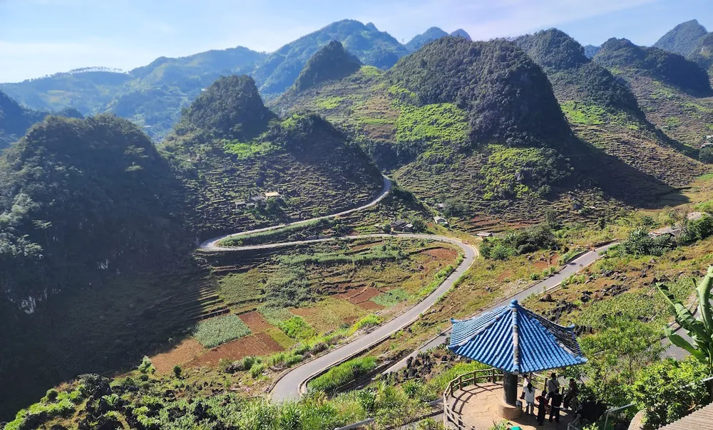 Hà Giang trở thành điểm đến thu hút khách VIP nhờ những cung đường đẹp, cảnh quan hoang sơ và trải nghiệm văn hóa bản địa độc đáo &5A.jpg