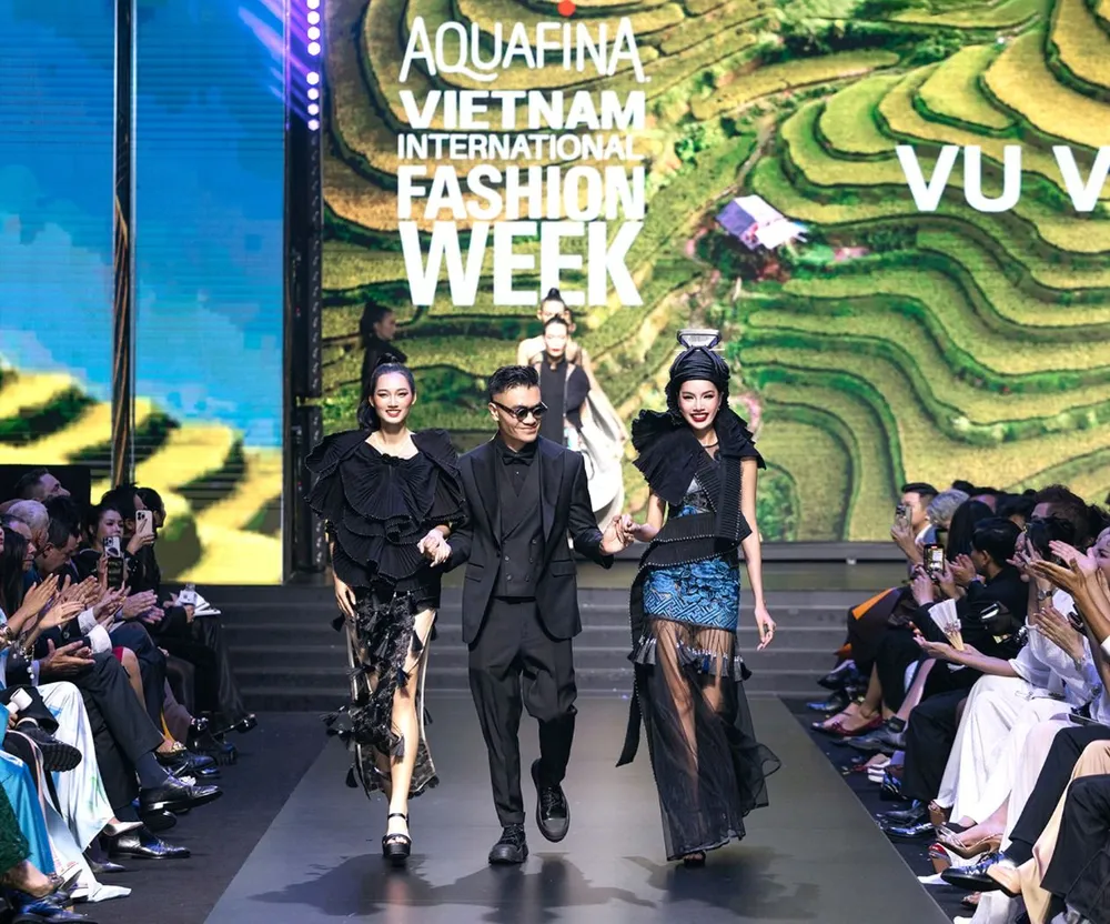 Designer Vu Viet Ha's Ma Dao collection at Vietnam International Fashion Week Spring Summer 2025 CN3 tieu diem.jpg