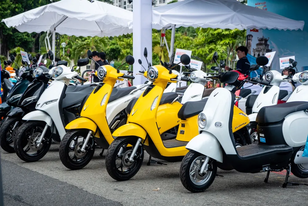 Đa dạng lựa chọn với mức giá chỉ từ 12 triệu đồng khiến xe máy VinFast ngày càng được nhiều khách hàng ưu tiên lựa chọn A6.jpg