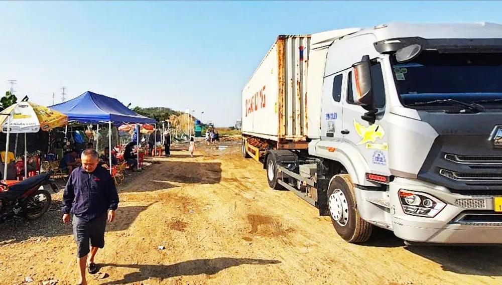 Trạm dừng nghỉ “lụi” trên tuyến cao tốc Vĩnh Hảo - Phan Thiết Z5b.jpg