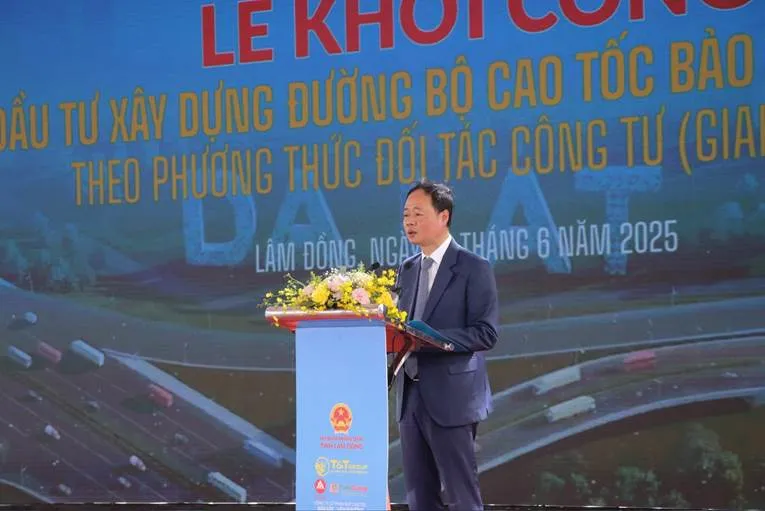 Mr. Tran Hong Thai, Deputy Secretary of the Provincial Party Committee, Chairman of Lam Dong Provincial People's Committee spoke at the event. 1751183606613-8049.jpeg