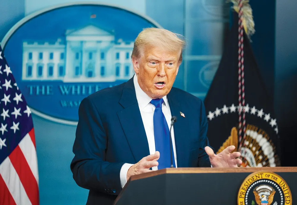 Tổng thống Mỹ Donald Trump phát biểu tại cuộc họp báo ở Nhà Trắng, Washington, D.C. Ảnh: THX A8b.jpeg