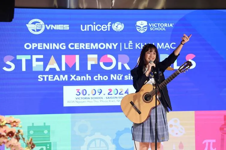 Izara Thiên Nga - Học sinh tài năng biểu diễn tại các hoạt động, sự kiện của trường 1751886304413-8124.jpeg