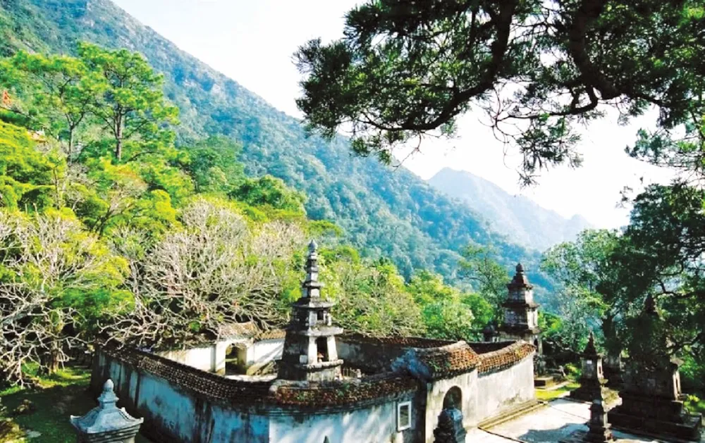 Vườn tháp Yên Tử (Quảng Ninh) O1a.jpeg