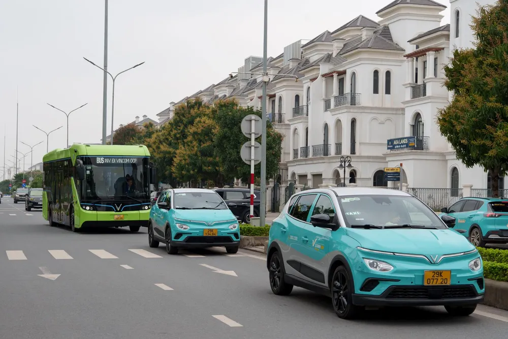 Trước những sức ép về chi phí, bảo trì và chính sách môi trường, xe điện đang trở thành hướng đi tất yếu của nhiều doanh nghiệp vận tải Anh 1 (5).jpg