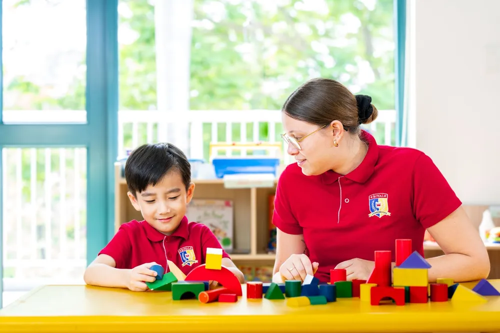 Royal School là thành viên của hệ thống giáo dục uy tín, với chất lượng giảng dạy được phụ huynh tin tưởng ad-4nxe5-s0ewalrzam0hpxeqtvtvi8ph8acu8qi87nejrnp69drrpi5ttqblatoble4me32an1glzjec8mxc7mkflfq-e5nzjpe47dp3jd654dcwe576bbcve5emwdeyjonjh3usngzw-5368.jpg