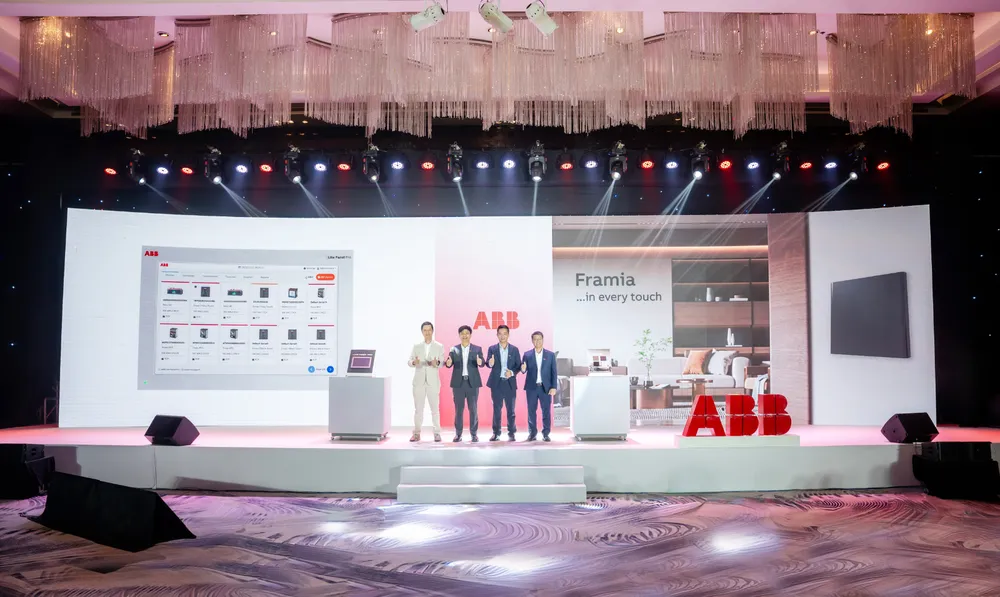Tại sự kiện, ABB đã giới thiệu sản phẩm và giải pháp mới đến thị trường Việt Nam Cũng tại sự kiện, ABB đã giới thiệu sản phẩm và giải pháp mới đến thị trường Việt Nam.jpg